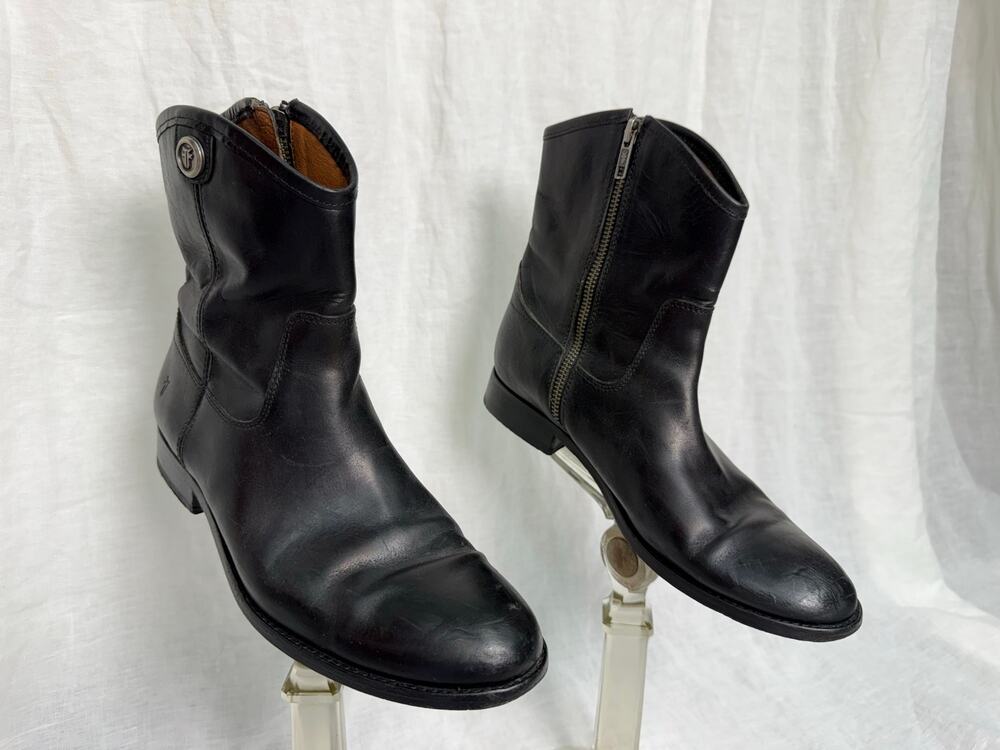 FRYE Melissa Button Short Black Leather Ankle Boots Boho Side Zip
Size 8